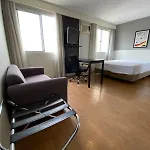 Flat No Hotel Mercure Vila Olimpia - Sem Cafe - Acomodacao Particular